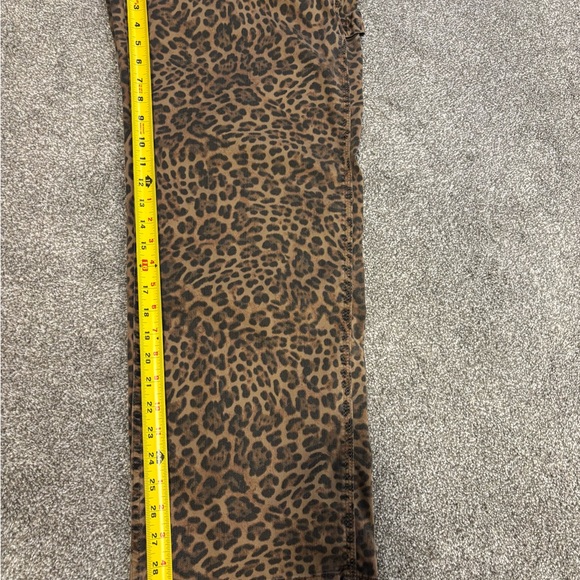 GAP Animal Print Mid Rise Carpenter Pants - Picture 9 of 10
